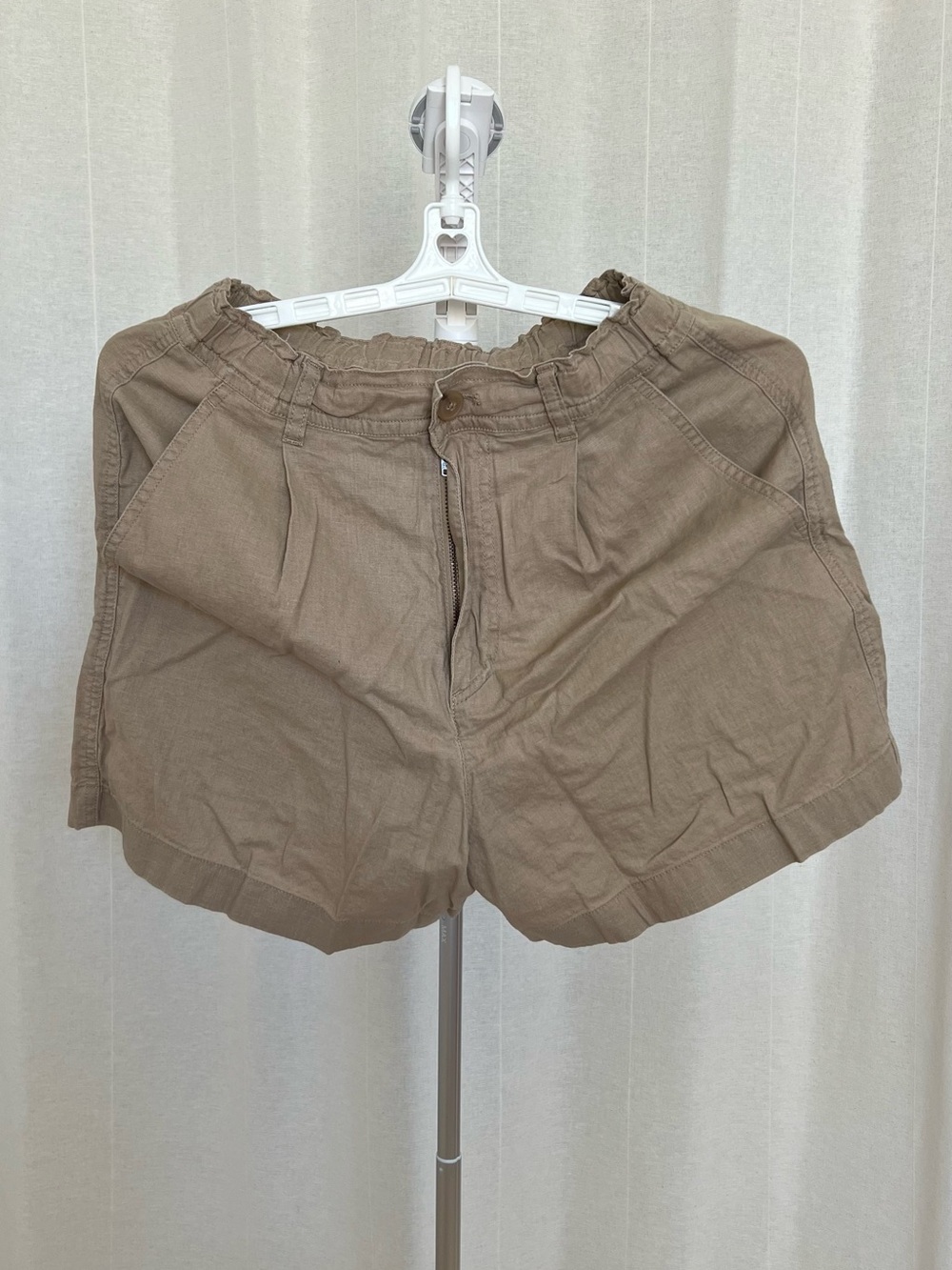 Uniqlo Women's Khaki Brown Casual Shorts